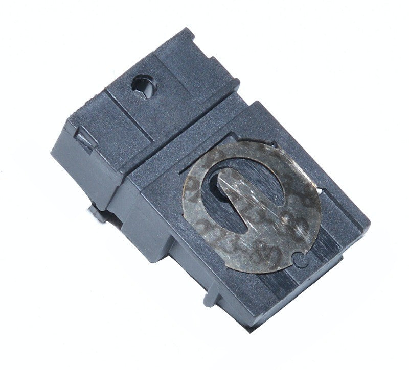 Termostat intrerupator fierbator electric, vedere spate cu element bimetalic de siguranta termica