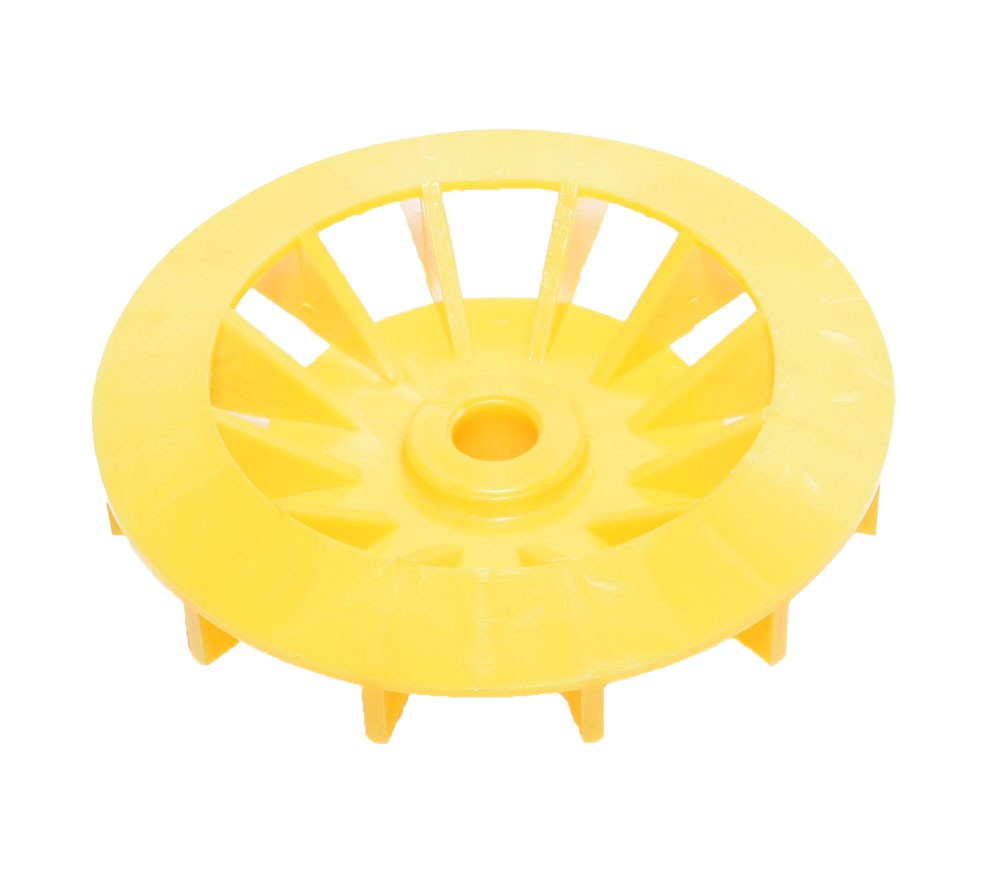 Ventilator plastic galben pentru pompa, vedere din spate cu butuc central si palete curbate