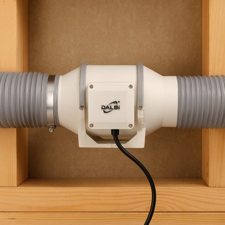 Ventilator inline 150mm montat pe tubulatura flexibila in perete din lemn, instalare compacta